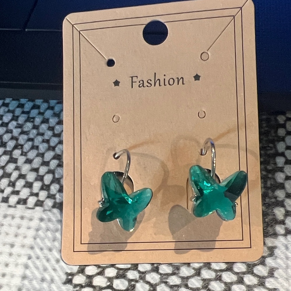 Chic Green Butterfly Earrings